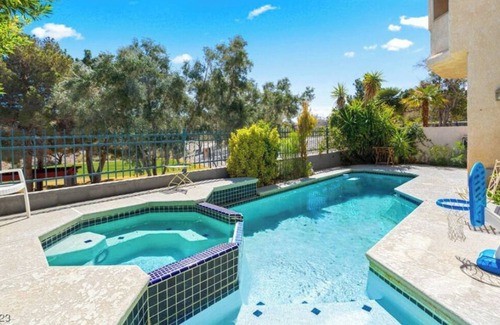 Summerlin House | Golf Course Front 3/3/2 home - TPC Summerlin - pool/jacuzzi - office - laundry