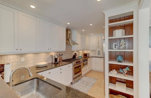 Isle of Palms House | Golf View, Pool, Pickleball, Stocked kitchen - 52 Fairway Dunes