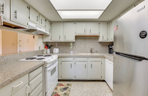 McCormick Ranch Condo | Golfer's Haven: Scottsdale Gem Near 21 Courses