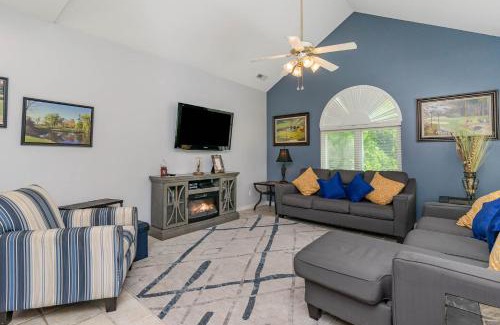 Arcadian Shores Villa | Golfers Paradise - 3 bedroom, 3 bath villa in Canterbury Court villa