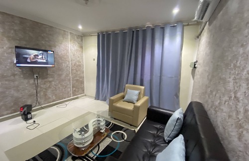 Gombe Apartment | Gombe Appartement Climatisé Propre 1 Chambre Salon Cuisine Wifi Internet Gratuit