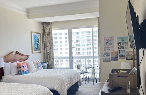 Ortona Park Resort | ~ Gone COASTAL ~ Modern ~ BEAUTIFUL ~ OCEAN VIEW Condo!