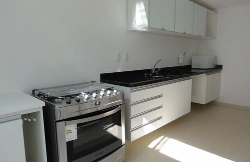 Juquehy Condo | Good taste in the Raízes de Juquehy condominium, one block from the beach