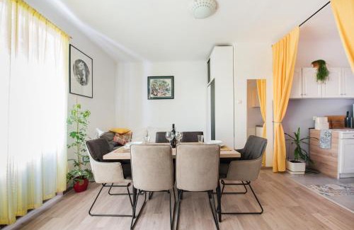 Zagreb Apartment | Good Vibes