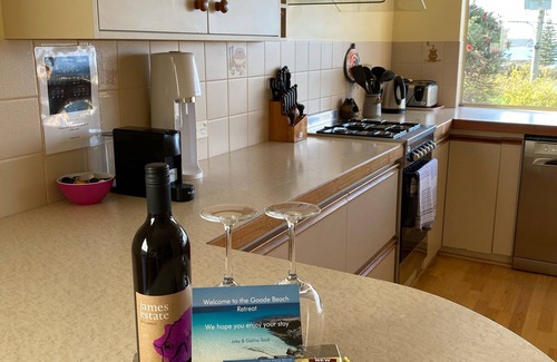 Goode Beach House | Goode Beach Retreat