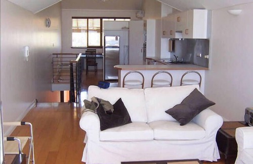 Fremantle House | Goodys Harbour Views