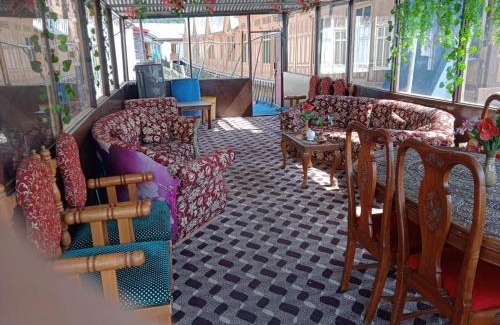 Rajbagh Hotel | Goona residence