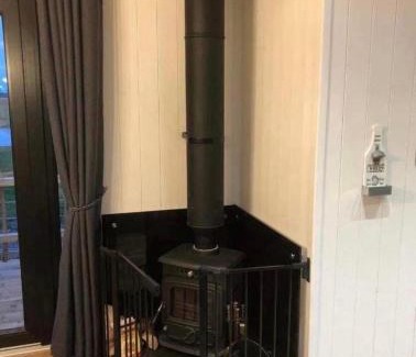 Dungannon Ski Chalet | Gorestown Glamping Chalets