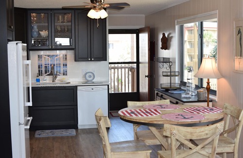 North Myrtle Beach Condo | Gorgeous 2 bed 2 bath beachfront condo