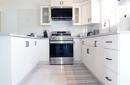 St. Ann's Bay House | Gorgeous 3 bdrm villa. Walk to beach. Near Ocho rios. Priv chef/driver for a fee