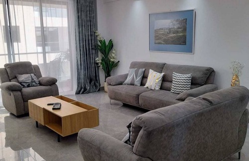 Mbotela Apartment | Gorgeous 3-bedroom apartment with fitness room in Nairobi 10mins to CBD
