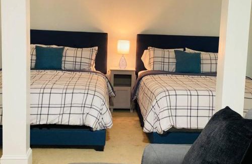 Alpharetta Villa | Gorgeous 4 BR Home - 1.5 mile from DT Alpharetta