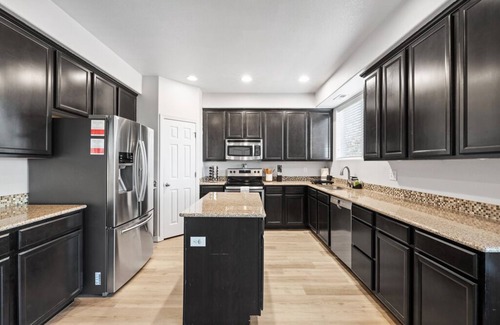 Cimarron Hills House | Gorgeous 5 Bedroom, 2.5 Bath | Hot Tub | Fire Pit | GameRoom