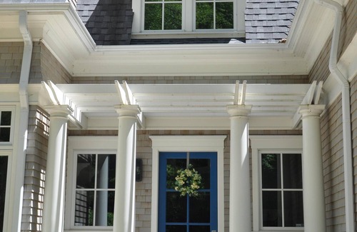 Harbert House | Gorgeous 5 bedroom 4.5 bath home with all amenities. Sleeps 16 comfortably!