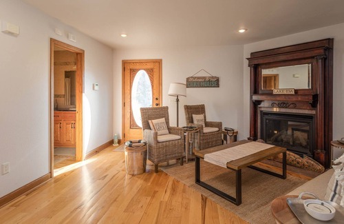 Alexandria Cabin | Gorgeous 5 BR A-Frame - Lake Ida