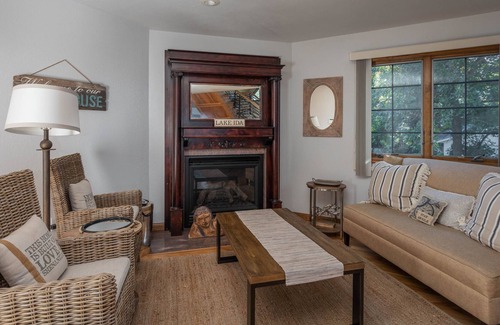 Alexandria Cabin | Gorgeous 5 BR A-Frame - Lake Ida