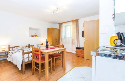 Bakar Apartment | Gorgeous apartment in Bakar with WiFi