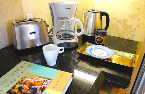 South Mission Beach Condo | Gorgeous Boardwalk Getaway AC, parking