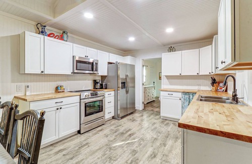 Daufuskie Island Cottage | Gorgeous Boho 2-bedroom cottage nestled in nature on Daufuskie Island!