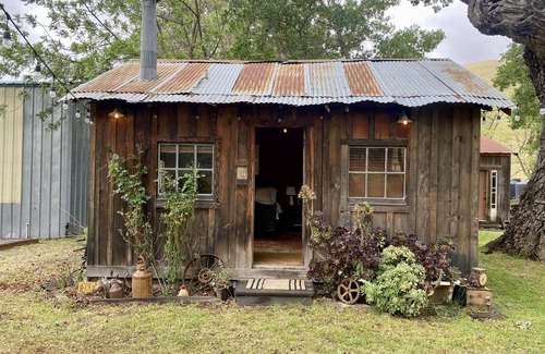 Livermore Cabin | Gorgeous Cabin on historic Ranch just five minutes from town
