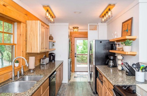 Lake Lure Cabin | Gorgeous Cabin with Access to Upper Hickory Nut Lake, Central Lake Lure Location