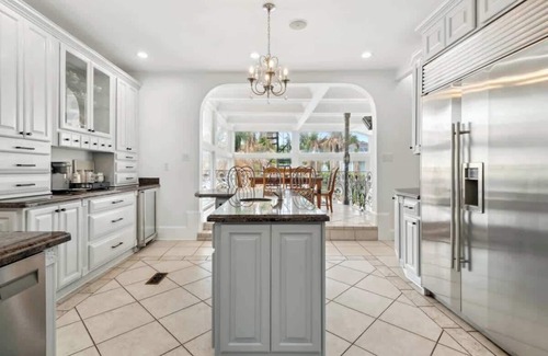 Broadmoor House | Gorgeous Chateau Belle in Uptown New Orleans