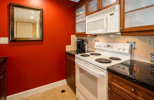 Lake Las Vegas Condo | Gorgeous condo, super comfy, with view of the pool in Lake Las Vegas Village.