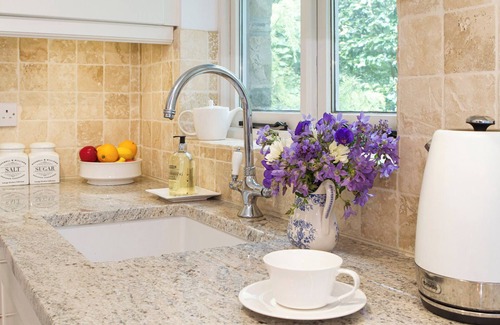 Sedbergh Cottage | GORGEOUS COUNTRY COTTAGE - 5 STAR LUXURY AMIDST GLORIOUS MOUNTAIN SCENERY