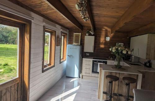 Etchinghill House | Gorgeous countryside cabin