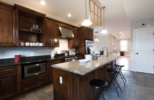 Near Northeast House | Gorgeous designer home in Capital Hill