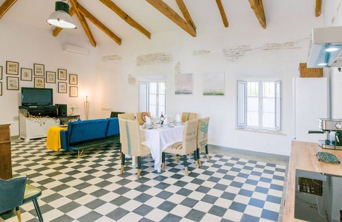 Villanueva del Rio y Minas House | Gorgeous home in Villanueva del Rio y M