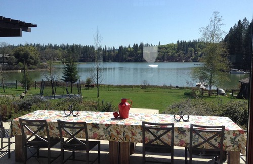 Auburn House | Gorgeous Lake Home On Private California Lake