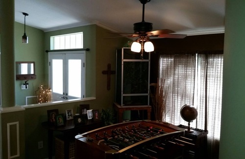 East Lake House | GORGEOUS Lakefront Pool Home with 2 Hole Putting Green, Sleeps 10 RESORT STYLE