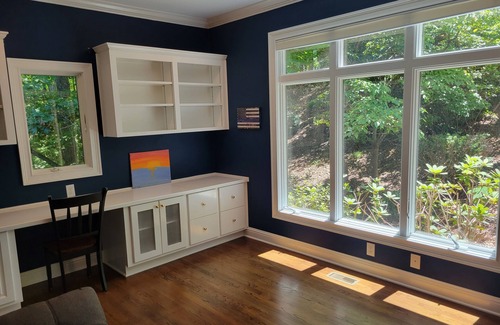 Salem House | Gorgeous Lakefront Home