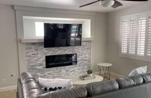 Gibson Springs House | Gorgeous Las Vegas/Henderson Home with Pool!!!