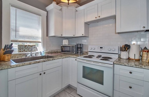 Oakford Park House | Gorgeous Loft Apartment - Centrally Located Tampa