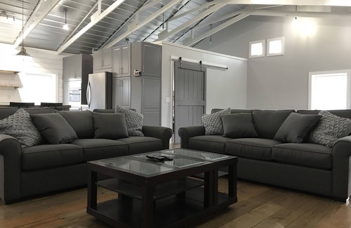 Culver House | Gorgeous Loft in Culver- Close to Culver Academies & Lake Maxinkuckee