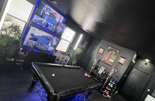 Sunrise Manor House | Gorgeous Modern Home