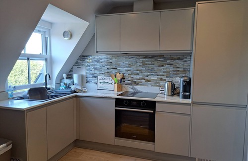 Weymouth Apartment | Gorgeous new modern appt, quiet, only an 8 min walk to Weymouth's lively resort.