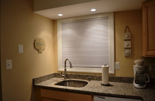 Caine Woods House | Gorgeous Renovated Townhouse-MUST BE OVER 25 TO RENT