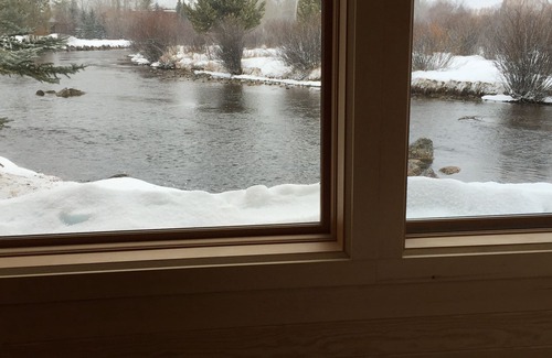 Wilson Cabin | Gorgeous Restored Historic Cabin