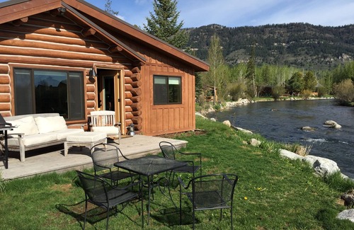 Wilson Cabin | Gorgeous Restored Historic Cabin