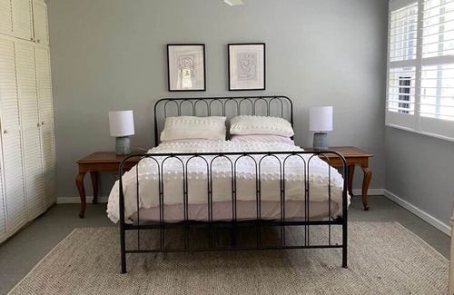 Borenore House | Gorgeous rustic country house near Orange NSW