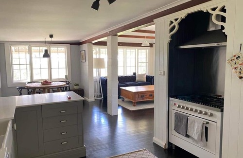 Borenore House | Gorgeous rustic country house near Orange NSW