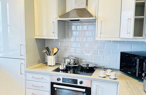 Magherafelt Apartment | Gorgeous Serene Spacious Luxury Apartment 2 Bedrooms Sleeps 6