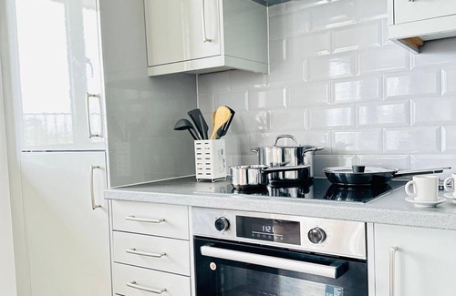 Magherafelt Apartment | Gorgeous Serene Spacious Luxury Apartment 2 Bedrooms Sleeps 6