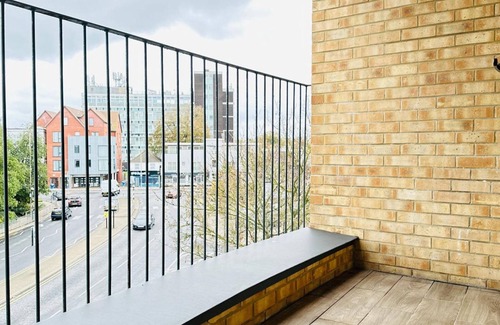 Magherafelt Apartment | Gorgeous Serene Spacious Luxury Apartment 2 Bedrooms Sleeps 6