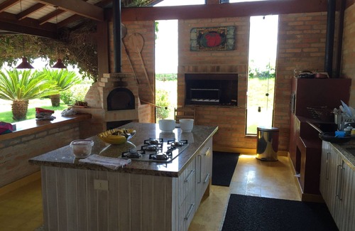 Interior de Sao Paulo House | GORGEOUS SITE IN PORTO FELIZ