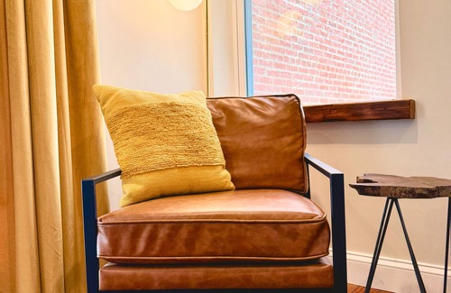 Downtown Baltimore Apartment | Gorgeous Studio Apt. In Historic Chapel w/Parking