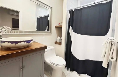 Downtown Baltimore Apartment | Gorgeous Studio Apt. In Historic Chapel w/Parking